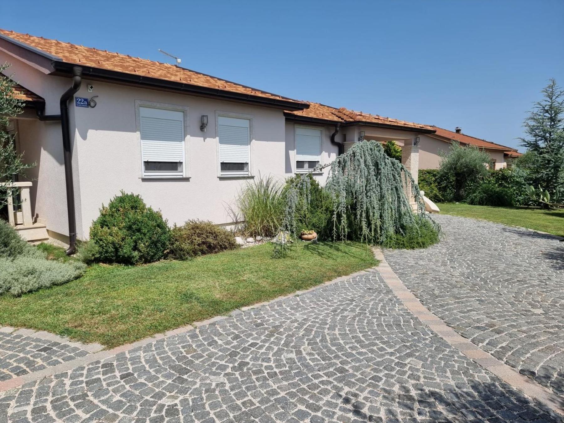 Villa Aleksandra Ljubuski Bagian luar foto