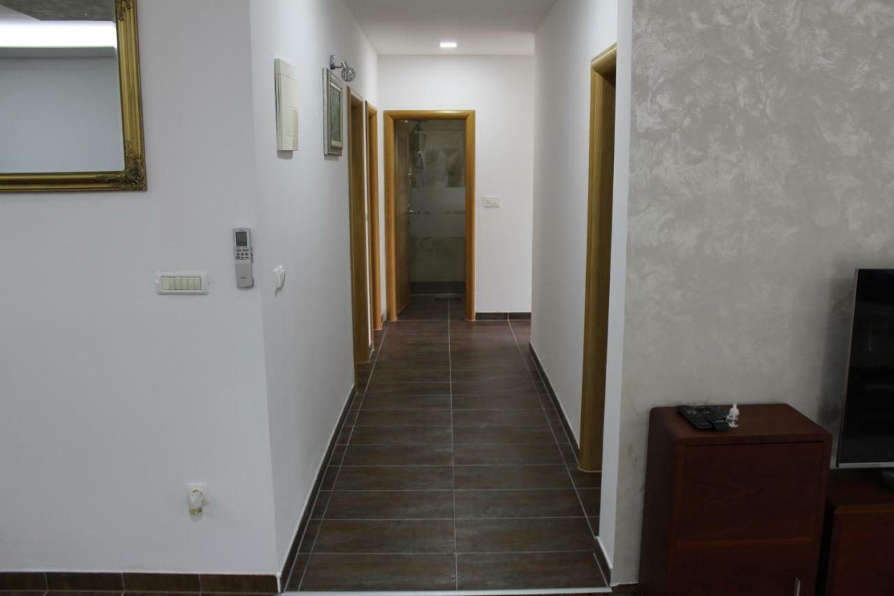 Villa Aleksandra Ljubuski Bagian luar foto