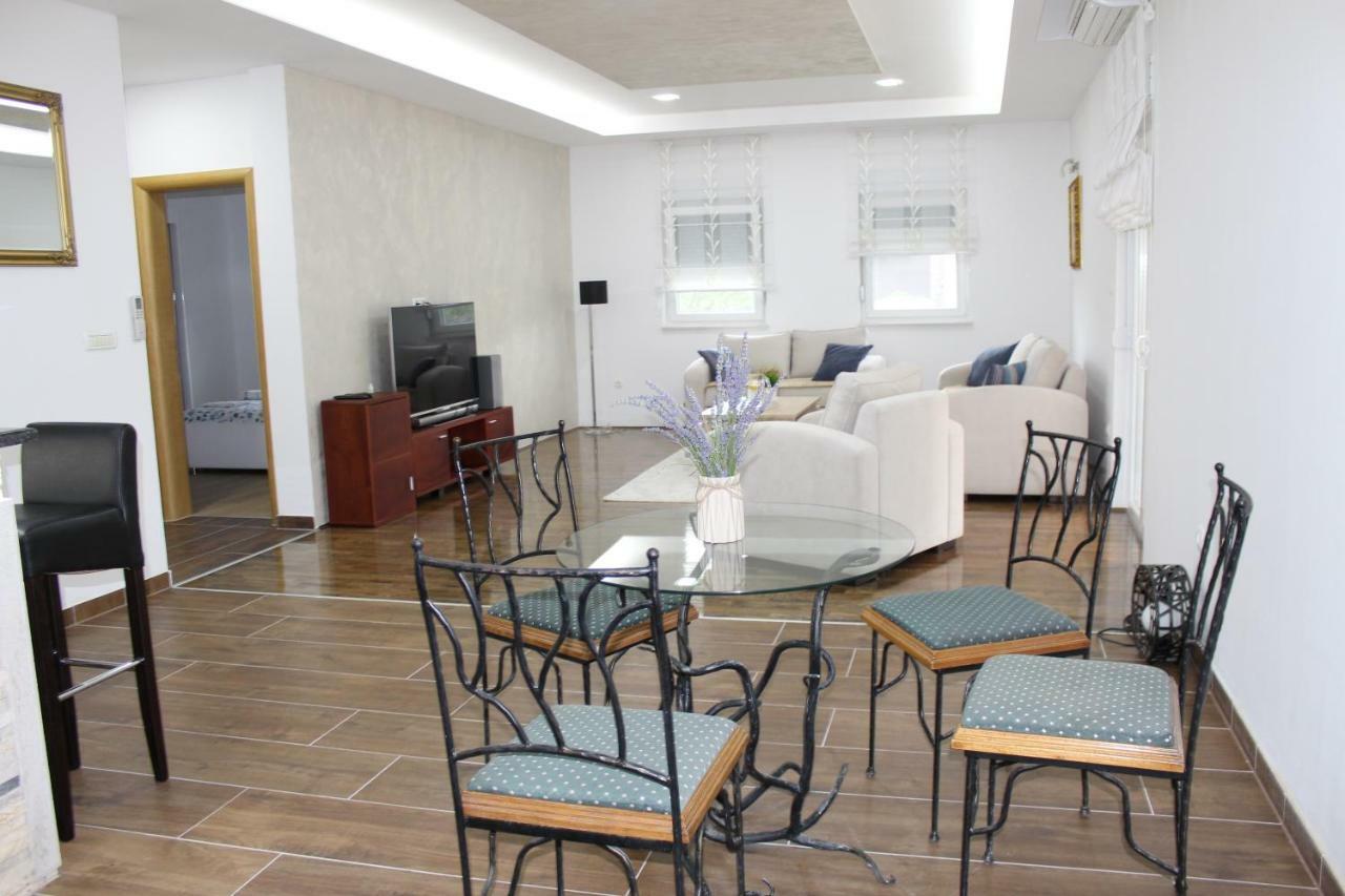 Villa Aleksandra Ljubuski Bagian luar foto