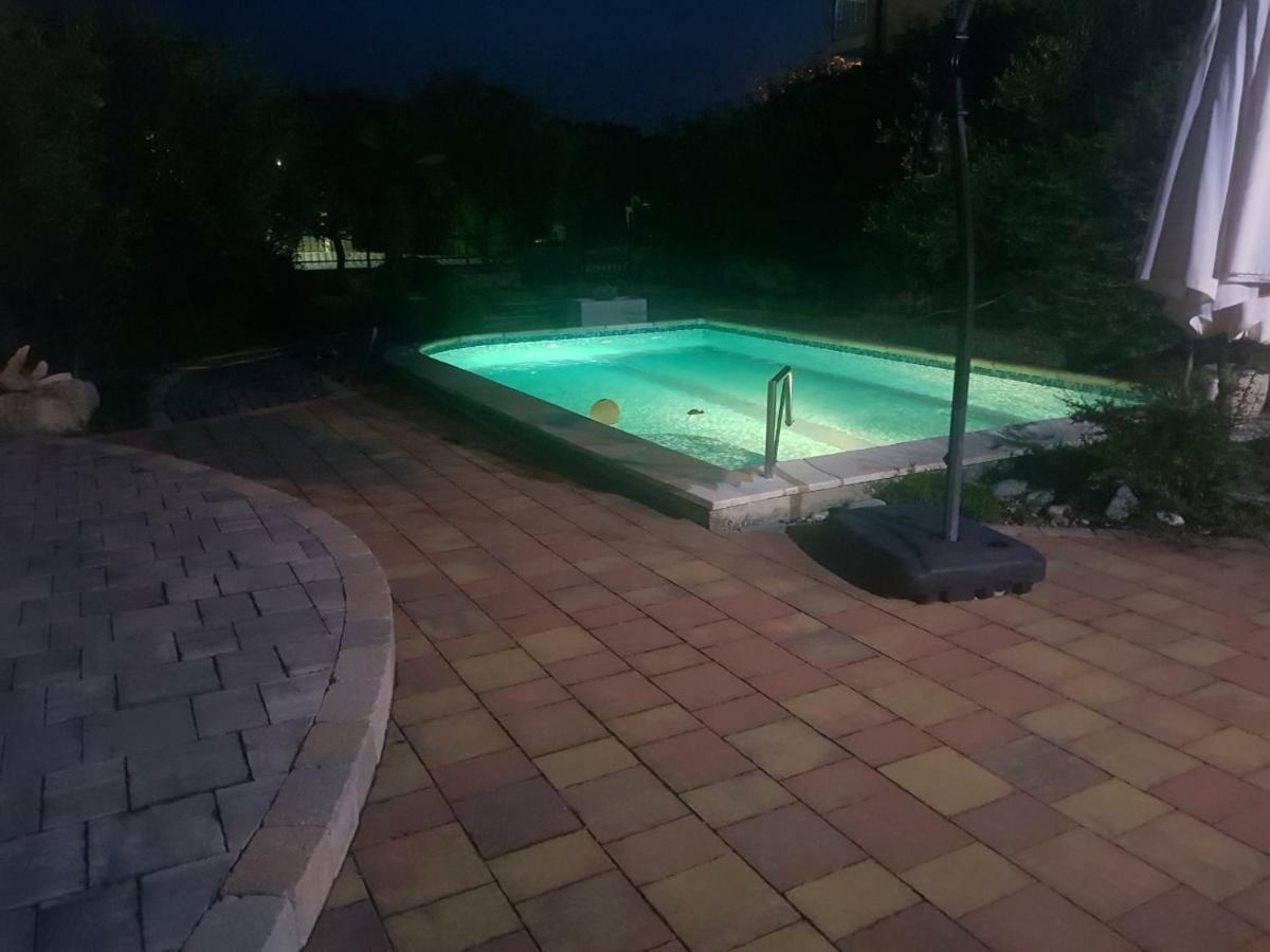 Villa Aleksandra Ljubuski Bagian luar foto